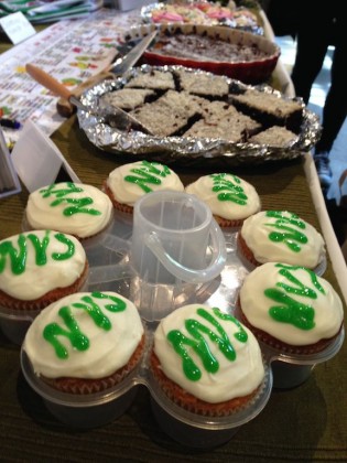 Muffins og kaker på NVS sin stand. Foto.