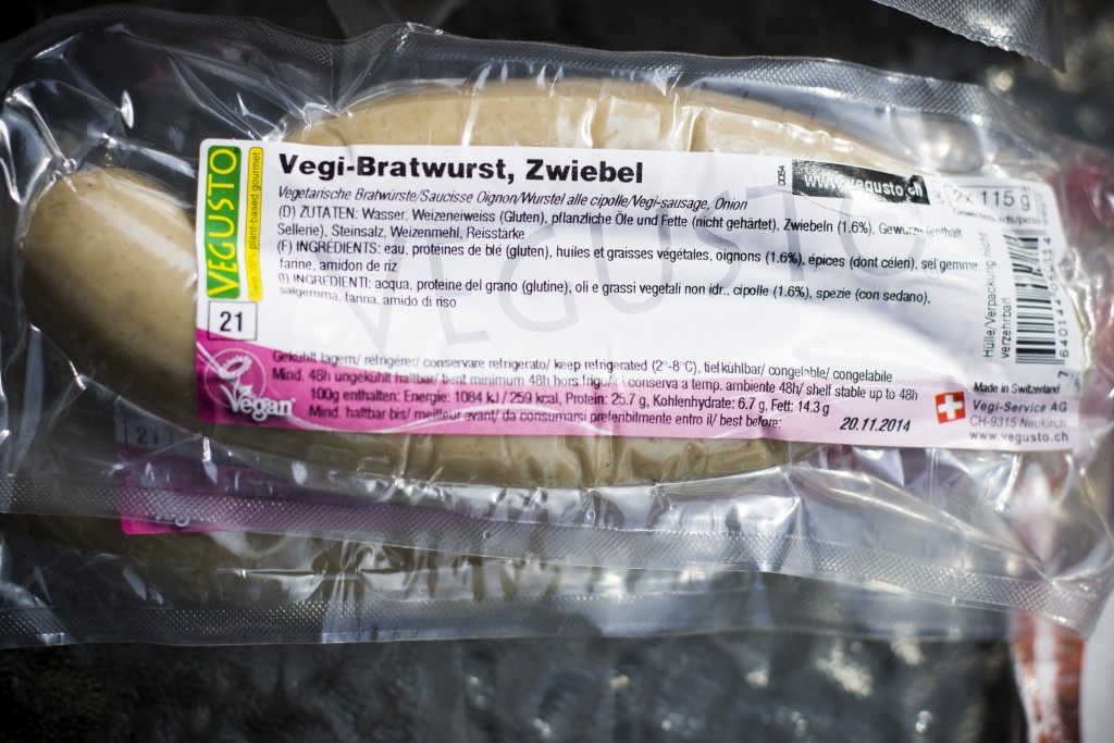 Vegi-Bratwurst zwiebel. Foto.